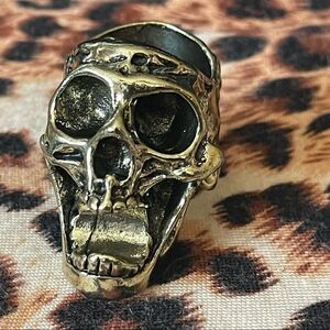 Gold skull cig holder ring